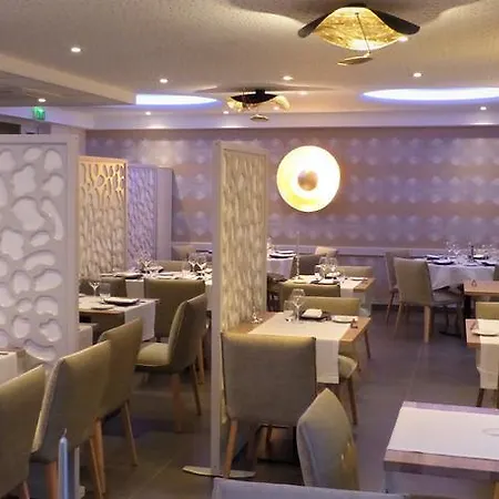 The Originals Boutique, Le Lion D'or, Fougères Ouest Hotel